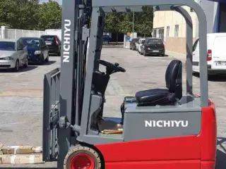 NICHIYU ELECTRICA MUY POCAS HORAS