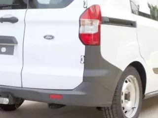 ENGANCHES FORD TRANSIT COURIER .