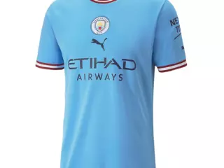 replica Manchester City shirt