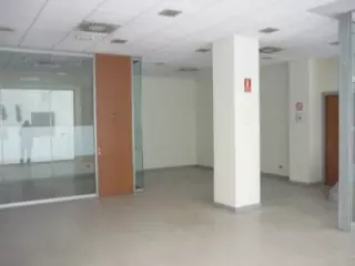 Alquilo local comercial en Pacifico-Retiro