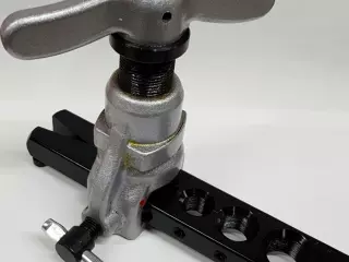 ABOCARDADOR EXCÉNTRICO 1/4-3/4