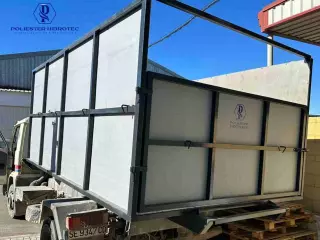 Contenedor de Poliéster con Sistema Multilift