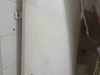 VENDO PRECIOSO TERMO CASI NUEVO  POR MUDANZA PARTICU