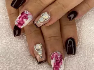 Sra STA. Cuidado de uñas