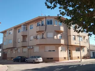Piso en Venta en La Gineta - 4 Habitaciones, Garaje y Trasteros