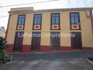 ID-401   Casas antiguas, esta es la suya, tiene una buena di