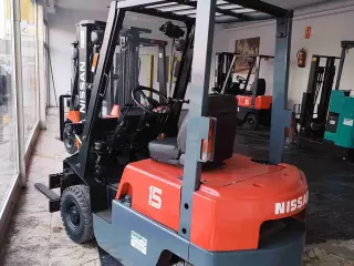 NISSAN GRAN OCASIÓN