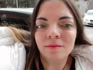 CHICA BUSCA HABITACIÓN