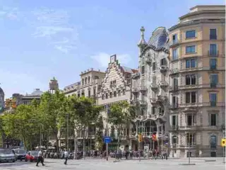 Piso de 2 habitaciones de 185 m² en Barcelona
