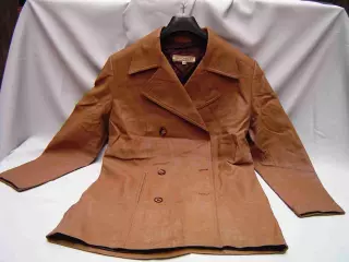 Chaqueta de mujer Polipiel color marrón