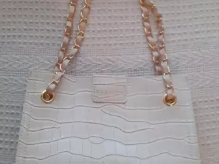 Rebajas 50% en bolsos ultima