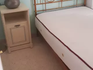 Se alquila habitación