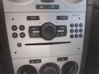 RADIO CD, CON MP3 PARA OPEL CORSA SPORT.