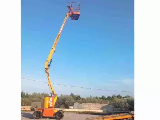 PLATAFORMA ELEVADORA HAULOTTE HA12DX.