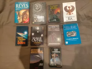 Lote n° 5 - Enigmas - 10 Libros
