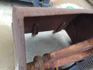 BIVALVA PARA EXCAVADORA, GRÚA O PLUMA DE CAMION.