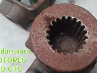 Horquilla y Cardan para la transmisión de los Rotores de CTS