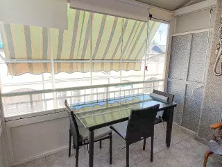 SE VENDE APARTAMENTO ATICO DE 1 HABITACION EN PLAYA DE LOS LOCOS TORREVIEJA (ALICANTE)