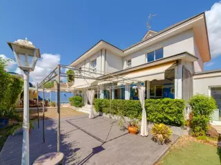VILLA INDEPENDIENTE EN CAMPO AMOR (ORIHUELA COSTA) ALICANTE.