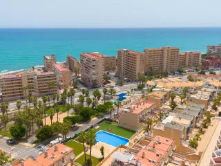 DUPLEX EN CABO CERVERA ( TORREVIEJA)DE 2 HABITACIONES, PISCINA COMUNITARIA, SOLARIUM PRIVADO, GARAJE