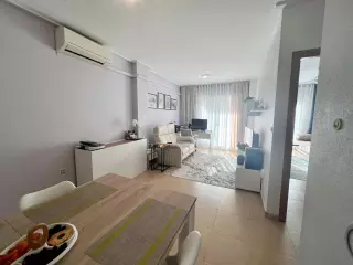 Apartamiento centrico de 3 habitaciones, sur. Solo 150m desde playa.
