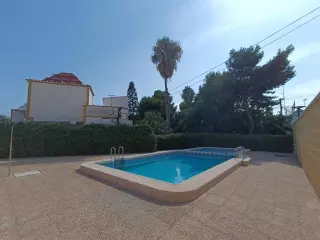 Espectacular Chalet Adosado en Torrevieja - Zona Doña Inés