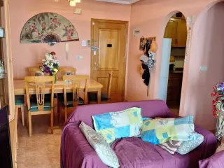 Bonito y Acogedor Apartamento de 2 Habitaciones en Torrevieja