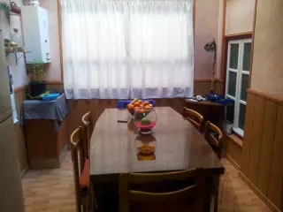 Casa Plurifamiliar sin vecinos y con garajes en Albacete