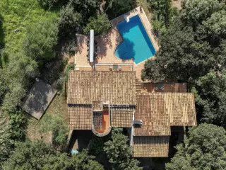 Country house opportunity with rental license