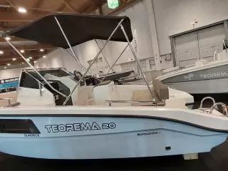 Teorema 20 Sundeck  embarcación nueva.