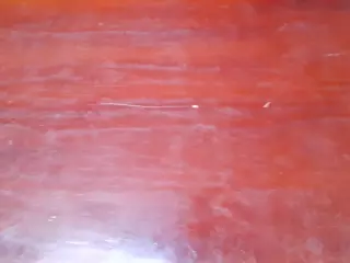 Mesa Comedor Pequeña de Madera de Abeto. Usada.