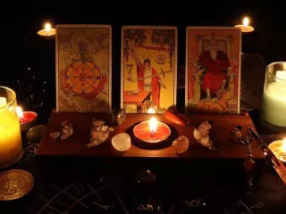 LECTURA DE CARTAS DE TAROT