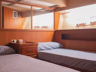 BERTRAM CONVERTIBLE 46