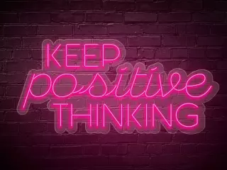 Neón \'Keep positive thinking\'