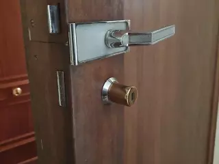 Cerrajero 24 horas Madrid urgente apertura de puertas