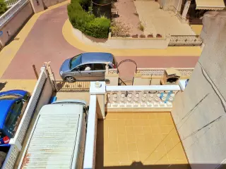 Dúplex en Coral II junto a la piscina Torrevieja, Alicante