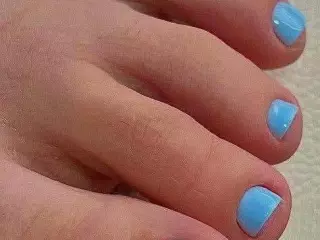 MANICURA Y PEDICURA