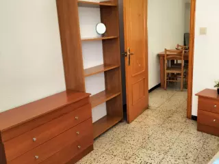 En Almería una habitación