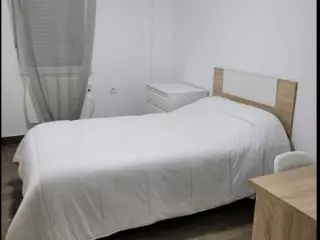ALQUILER HABITACIONES ESTUDIANTES