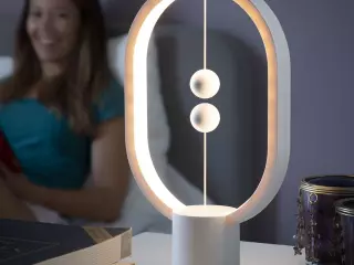 Lámpara de Equilibrio LED con Interruptor Magnético Magilum InnovaGoods