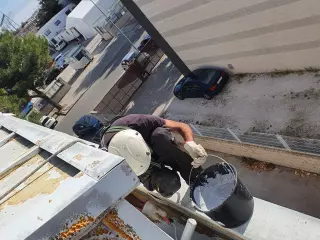 REPARACIÓN DE TEJADOS GOTERAS CANALONES EN MADRID