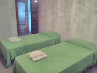 CASAS Y PISOS DISPONIBLES PARA EMPRESAS,(ALCAÑIZ)