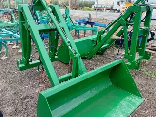 PALA TRASERA PARA TRACTOR NUEVA CON CAZO DE 1.50 M.