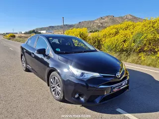 TOYOTA Avensis 2.0D4D Executive 143cv. Año 2016. Km: 130.842