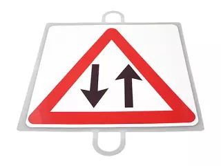 PANEL DE SEÑALIZACION TRAFICO DE PELIGRO Nº 6 (DOS SENTIDOS)