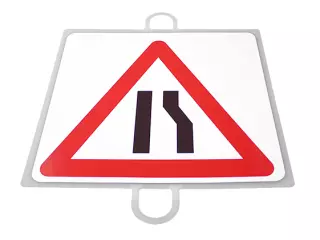 PANEL DE SEÑALIZACION TRAFICO DE PELIGRO Nº 9 (EXTRECHAMIENTO)