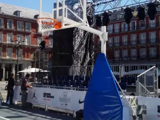 JUEGO PROTECTORES PARA CANASTAS BALONCESTO FORMA TRIANGULAR