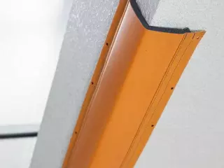 Protección cantonera 1 cm con pestañas
