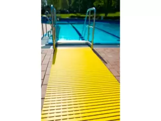 SUELO LAMAS PLASTICO ROLLO 10 Mts. Ancho 100 cms.