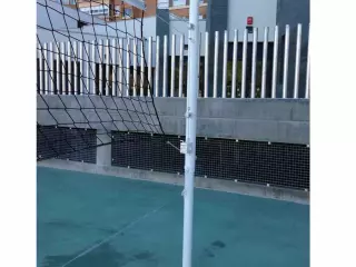 Juego postes voleibol metálicos anclados de Ø 80 mm ACERO